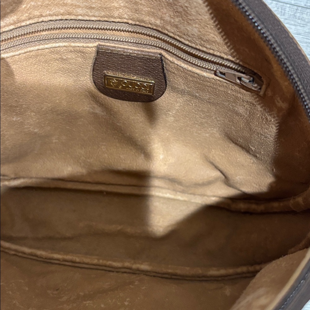 Gucci Beige and Brown Monogram Clutch - Picture 7 of 8